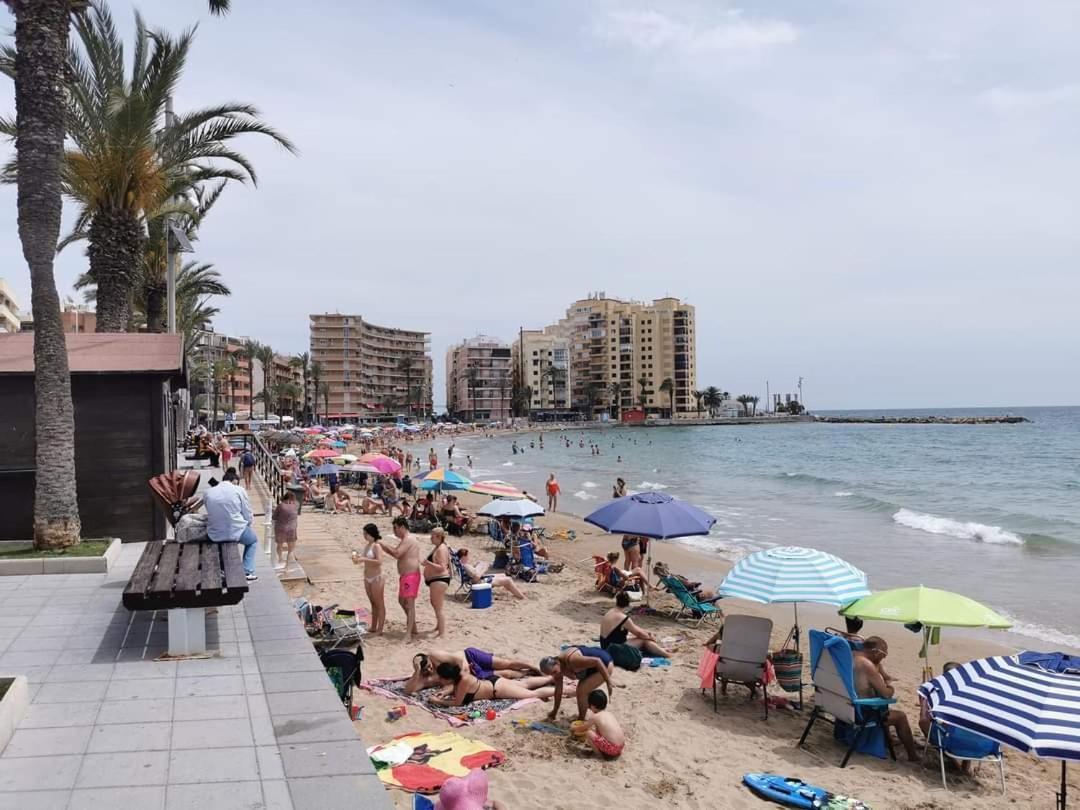 Terezia Apartamento Torrevieja Eksteriør bilde
